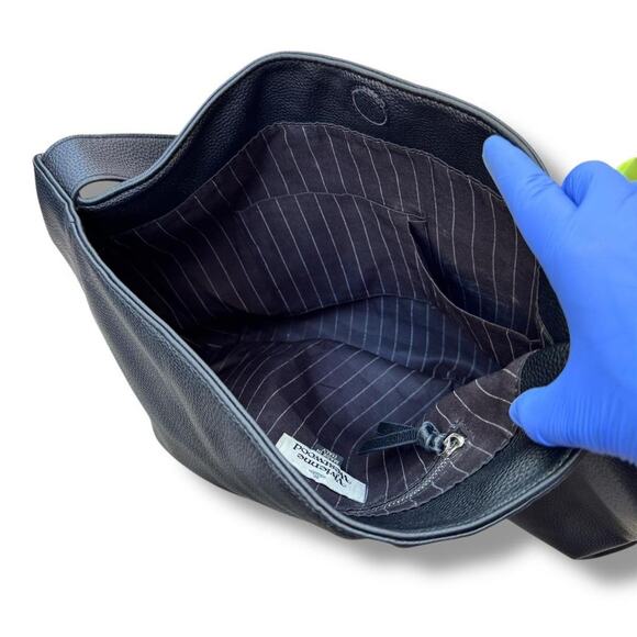 Vivienne Westwood Hobo Shoulder Bag - Picture 4 of 7